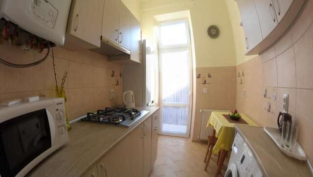Апартаменты Apartment on Voloshyna Львов-8